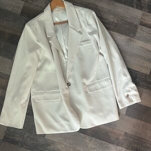 Elegant White Blazer